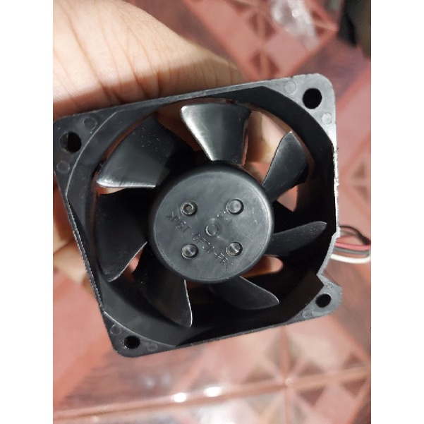 Quạt tản nhiệt 24v NMB 6×6×2,5 tháo máy,chạy êm.