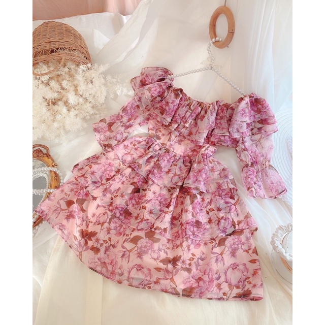 Đầm nữ trễ vai hoa tiết hoa xếp tầng cực dễ thương hàng may kỹ có lót toàn thân | BigBuy360 - bigbuy360.vn