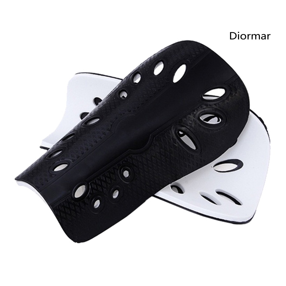 Set 2 miếng đệm bảo vệ chân dùng khi chơi thể thao ngoài trời cho người lớn