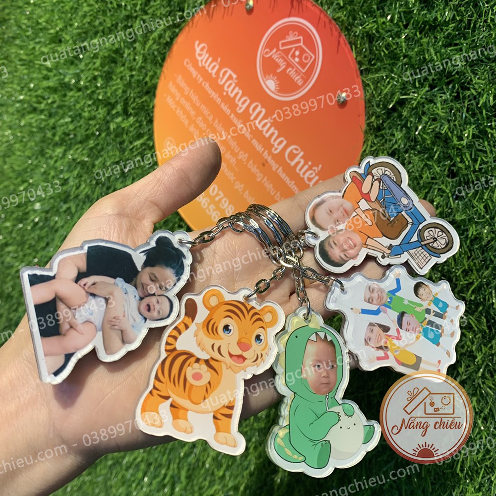 Móc khóa cắt ghép mặt con yêu, bé yêu nhà bạn theo yêu cầu, chất liệu mica sáng bóng