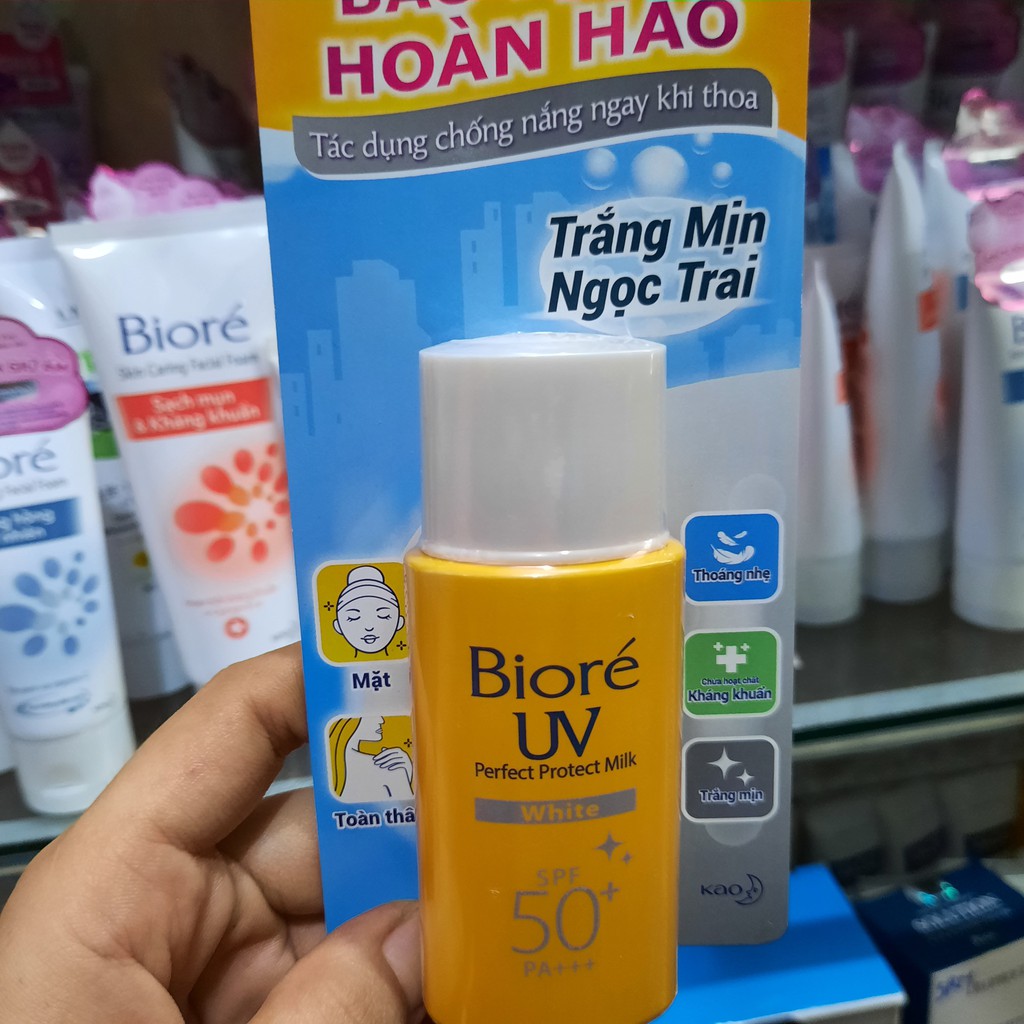 Sữa chống nắng trắng da Ngọc Trai Biore UV Perfect Protect Milk SPF50 tuýp 25ml