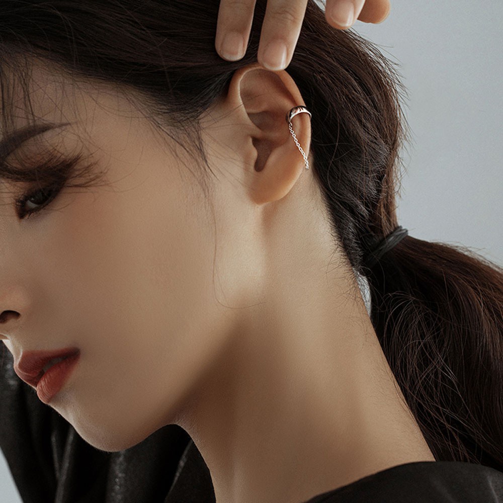 Khuyên Kẹp Vành Tai Bằng Hợp Kim Phối Dây Xích Thời Trang Hàn Quốc Cho Nữ