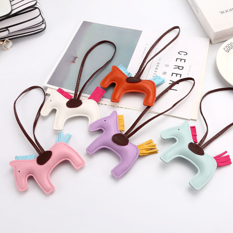 Mặt móc khóa JASMIN NOIR nhỏ nhắn làm từ da PU khâu hình con ngựa phụ kiện cho túi xách dễ thương