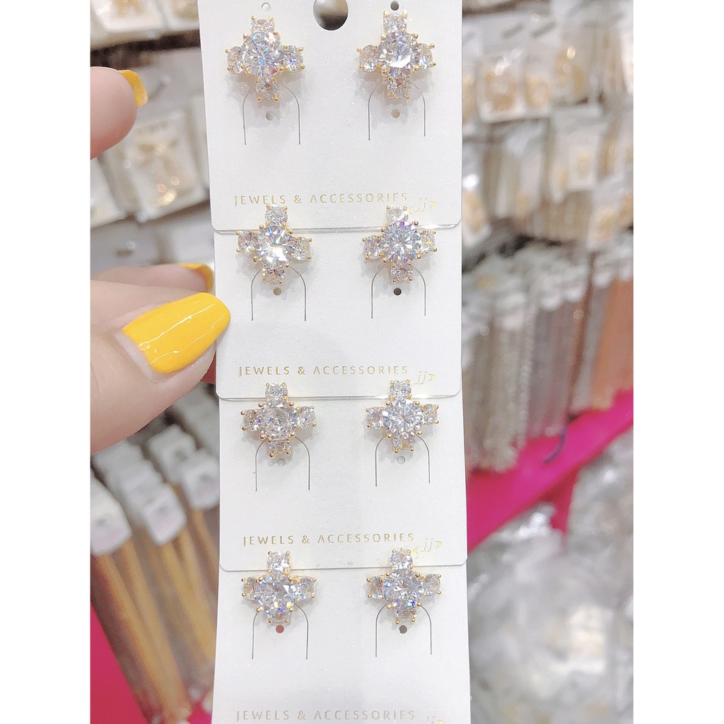 Bông tai nữ - phụ kiện nail đính đá UHA , chuôi cài chắc chắn, kiểu dáng hiện đại, thu hút, sang trọng B86