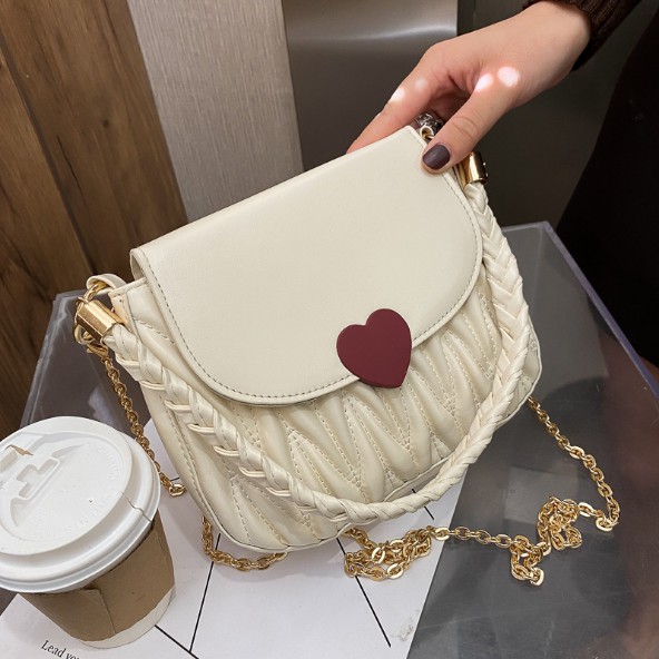 Túi trần tràm khóa trái tim đeo được 2 kiểu A016