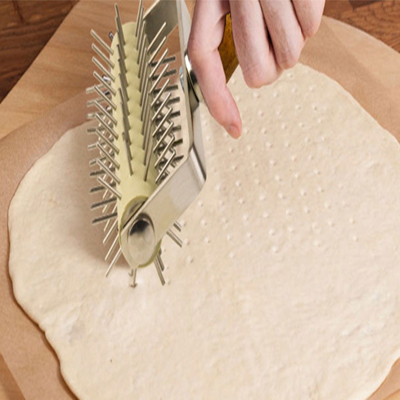 Cây Lăn Tạo Lỗ Cho Bánh Pizza Bằng Thép Không Gỉ Tiện Dụng