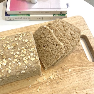 Bánh mì yến mạch nguyên cám mật ong-honey oat bread