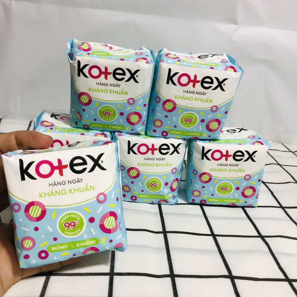 Băng vệ sinh Kotex hàng ngày kháng khuẩn 8 miếng/gói -8073