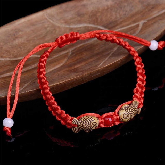 Vòng Tay Chỉ đỏ Hình Cá May Mắn