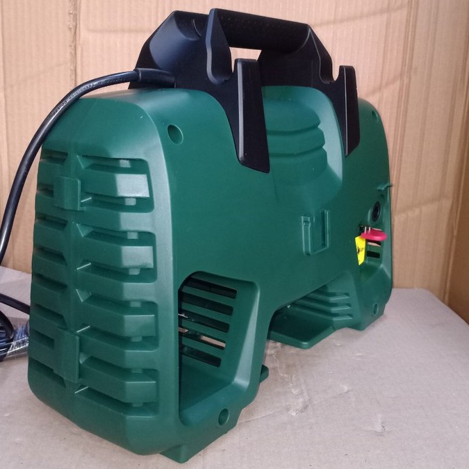 Máy Phun Xịt Rửa Bosch Easy Aquatak 120/1500W