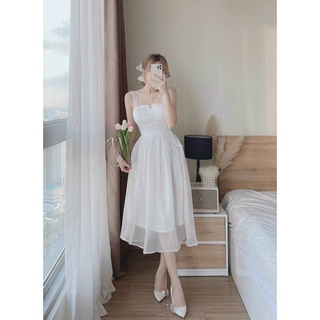Đầm chụp kỉ yếu 2 dây màu trắng dáng dài có sẵn mút, đầm cô dâu đi bán màu trắng dáng dài 2 dây