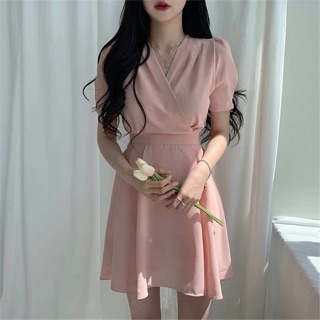 Váy chiết eo trơn cổ V basic
