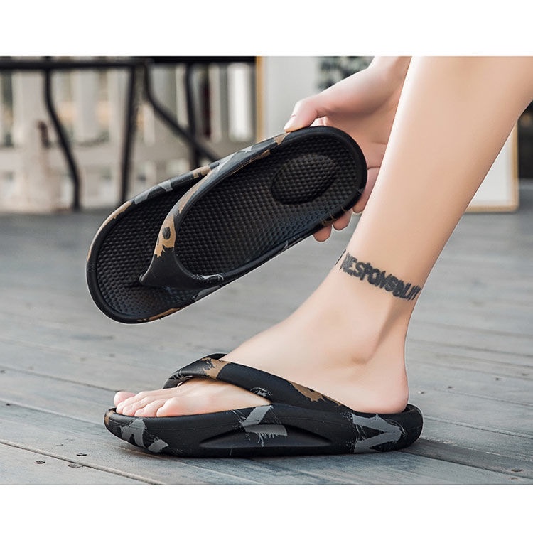 Dép Xỏ Ngón Đi Biển Đế Dày Bằng Nhựa Co Giãn Tốt In Họa Tiết Độc Đáo Thời Trang Cho Cặp Đôi