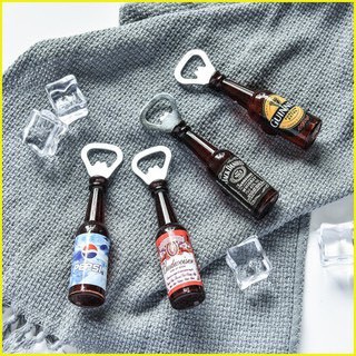 Dụng cụ khui bia, nước ngọt cầm tay hình chai bia, có nam châm hít tủ lạnh độc đáo
