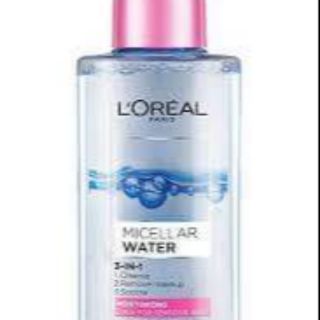Nước tẩy trang dưỡng ẩm L'OREAL Paris Micellar Water 3-in-1 được mệnh danh là loại nước thần thánh có thể làm sạch da