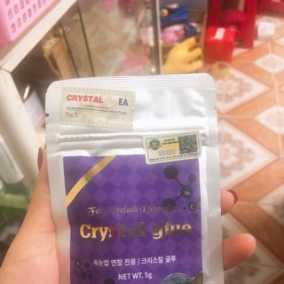 Keo nối mi. Crytal
