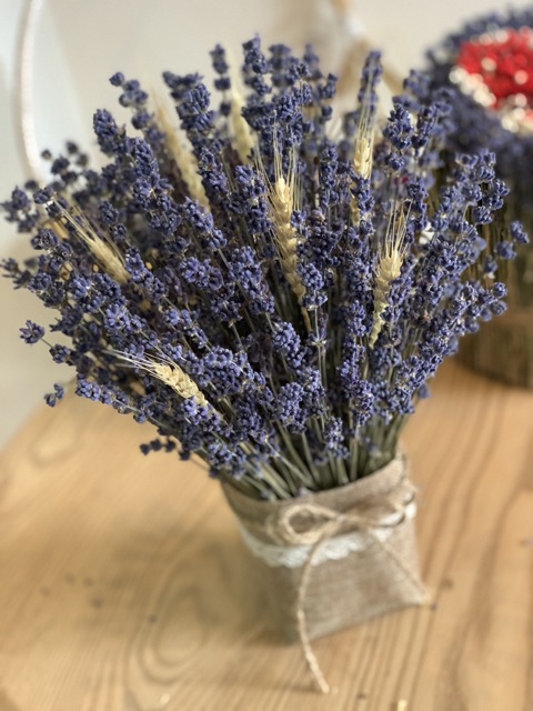 Giỏ hoa lavender