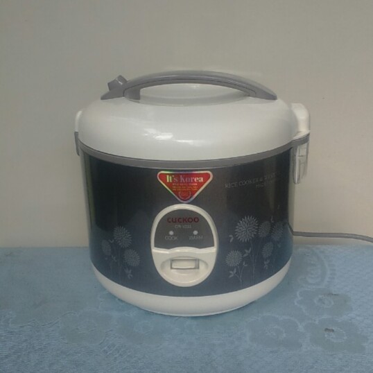 Nồi cơm điện Cuckoo 2 lít CR- 1032 M