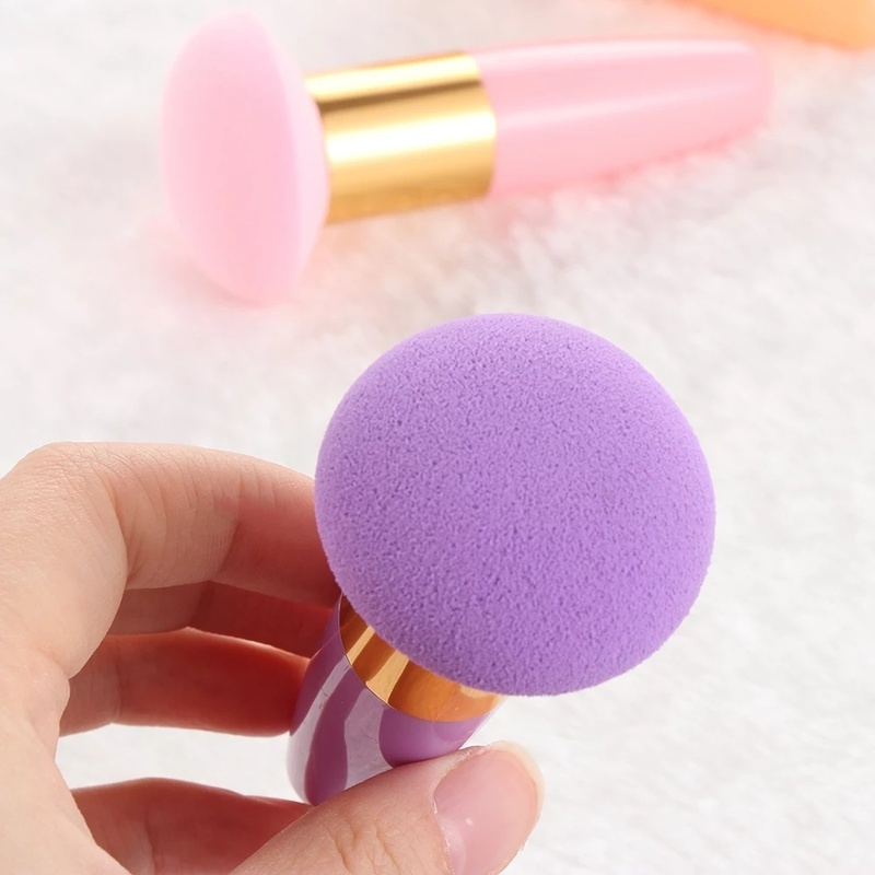 1 Mút Tán Kem Nền / Kem Che Khuyết Điểm / Phấn Nền Có Tay Cầm / Cọ Trang Điểm Cho Nữ