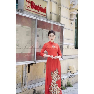 Áo dài lụa đỏ họa tiết vàng đồng có cổ