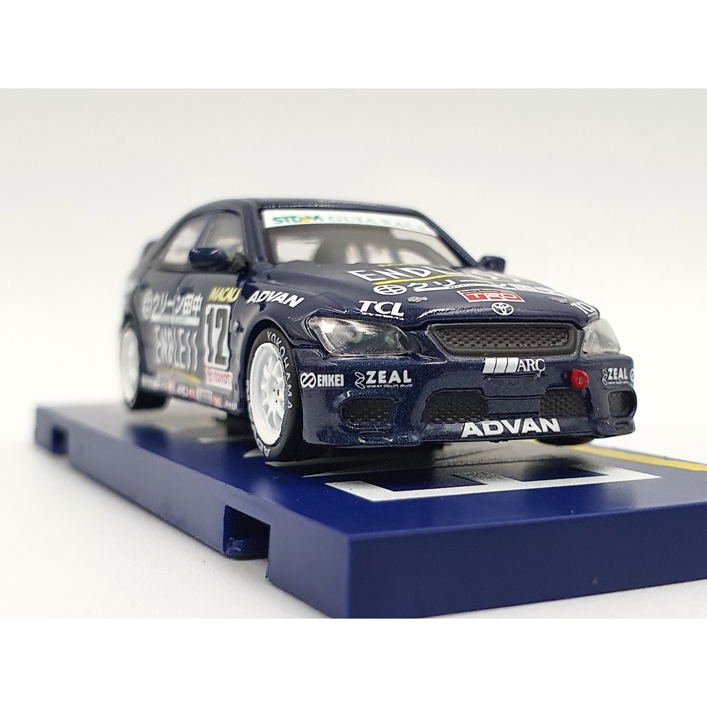 Xe Mô Hình Toyota Altezza 1:64 Tarmac ( Xanh Endless)