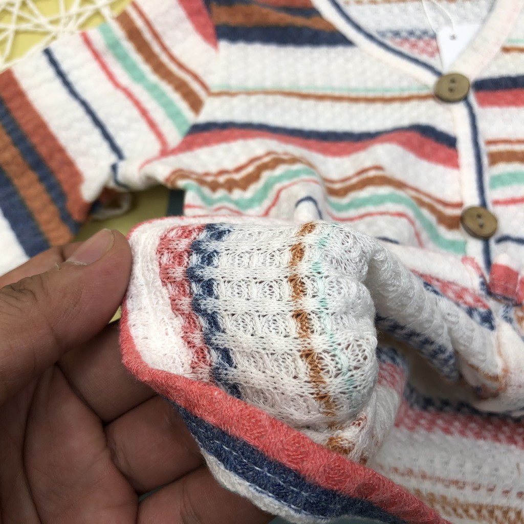 Áo len thu đông cài cúc dài tay bé gái size 1-12T, cho bạn từ 9-35kg. Chất len đẹp, dày dặn, đanh tay