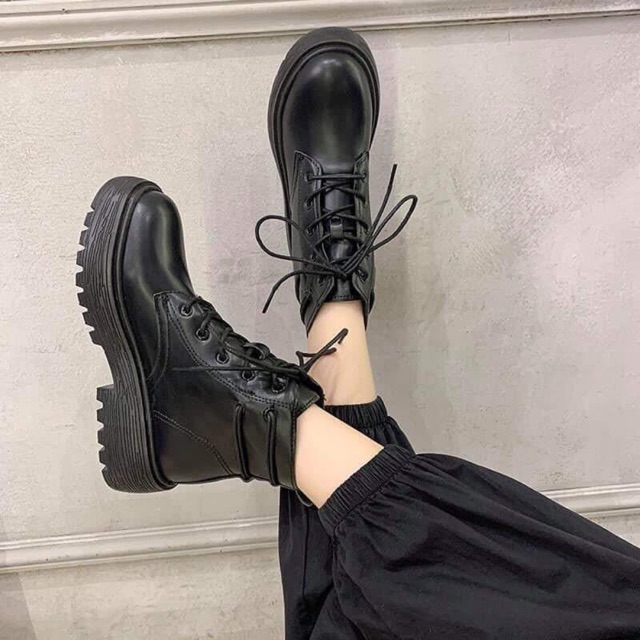 BOOT XỎ 2 LỖ DÂY Ở SAU CỔ CHÂN ULZZANG