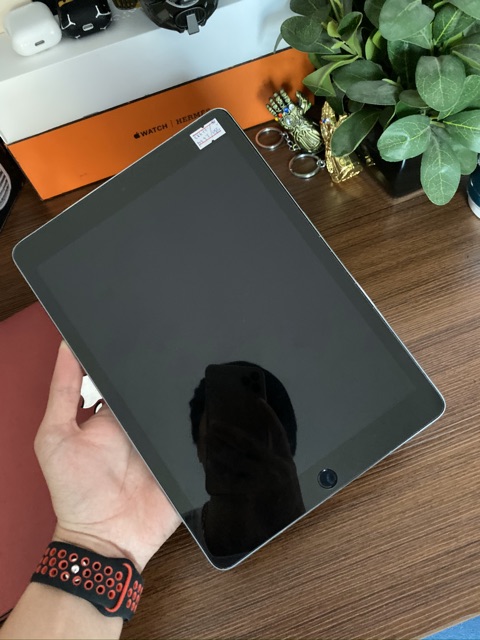 Máy tính bảng ipad Pro 10.5” 4g+wifi (bản có sim) sẵn hàng tại Smobile