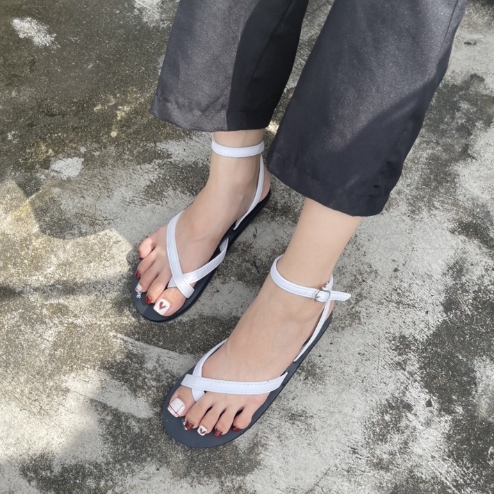 sandal nữ đế đen dây mảnh trắng ( sandal đồng nai )