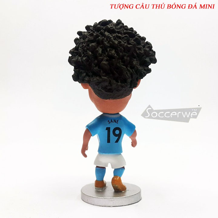 Tượng cầu thủ bóng đá Leroy Sane