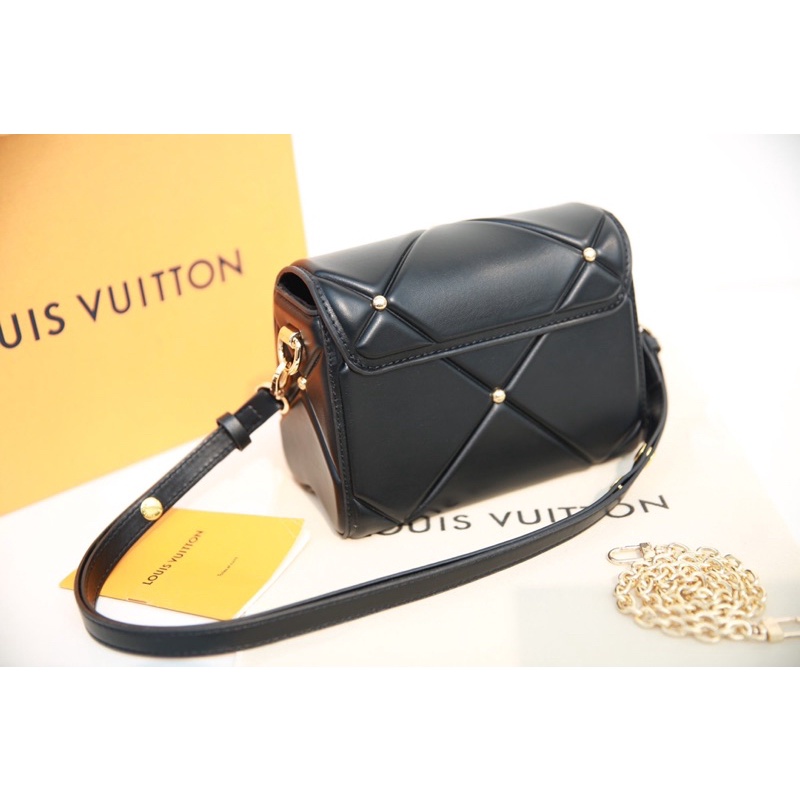 Túi xách W266-20 Lv Twist new fullbox nam châm,bill,nguyên seal,ruy băng đẹp mê mệt