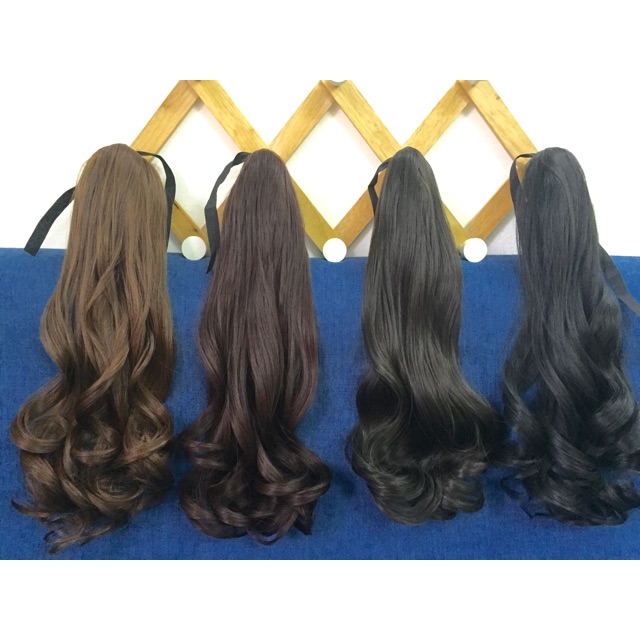 tóc giả buộc xoăn