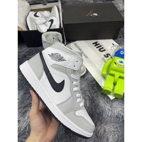 (Híu)Giầy Thể Thao Ảir Jordan Smoke Grey Mid -Aj1 Xám Đen Trắng v2 Best