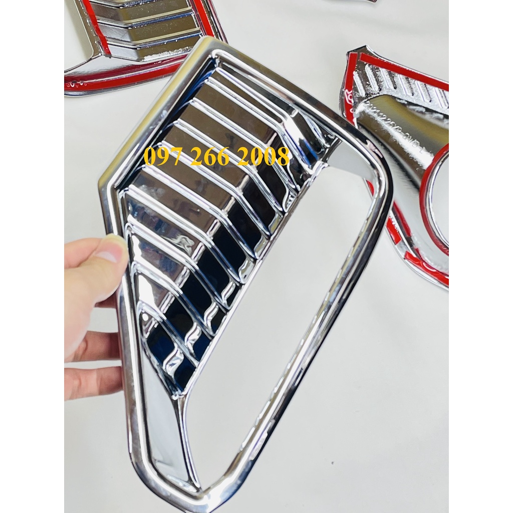 Ốp viền đèn gầm trước, sau xe Mitsubishi Xpander 2022, 2023 nhựa ABS mạ crom cao cấp