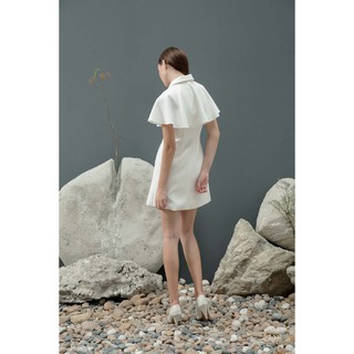 COCOSIN - Đầm Vest Trắng Đính Nút