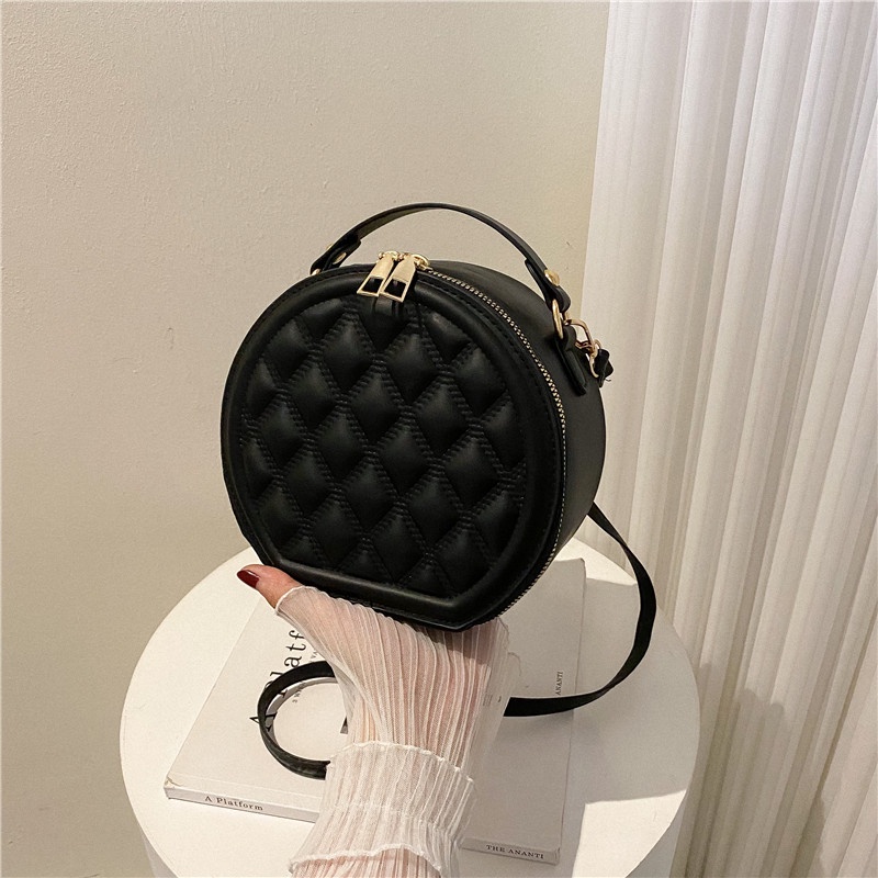 Túi Xách Dáng Tròn Nhỏ Xinh Phối Dây Xích Thời Trang Mùa Hè 2022 Mới Cho Nữ