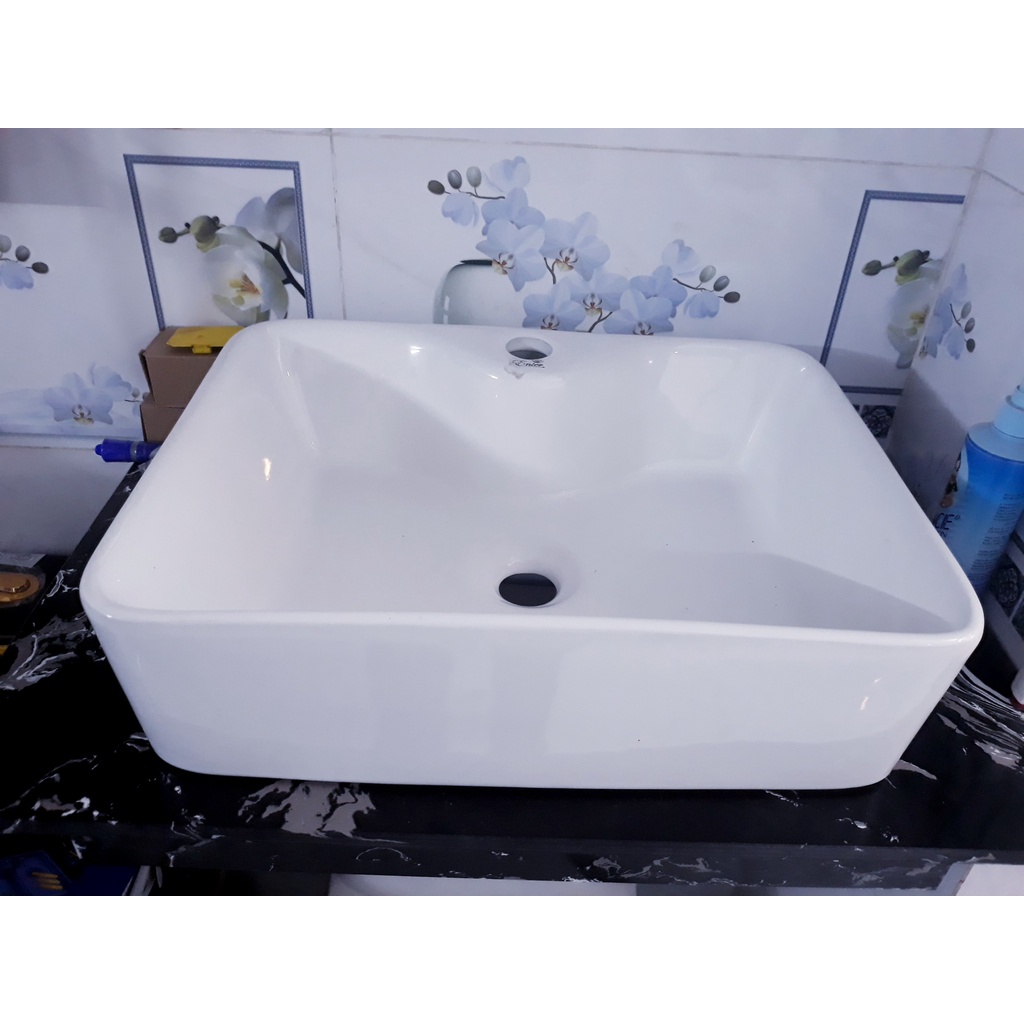 Lavabo vuông trắng
