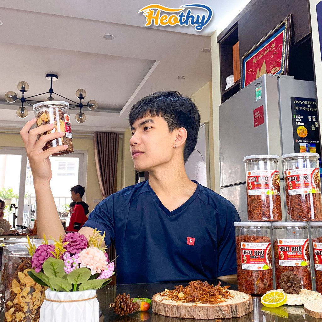 Khô heo, heo khô cháy tỏi dai ngon 230g Heothy Food, đồ ăn vặt Việt Nam chất lượng cao