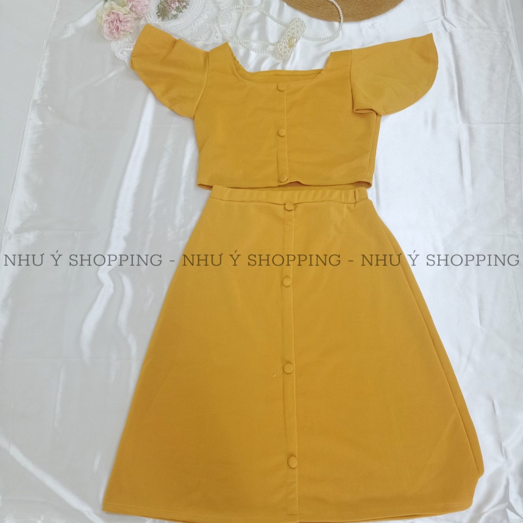 Set váy vàng áo drop top tay bèo chân váy đính nút chất umi mềm-setvang