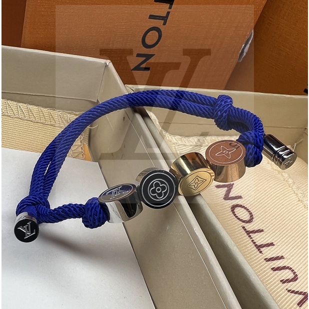 Vòng tay xỏ hạt nhiều màu sắc họa tiết logo LV 2022