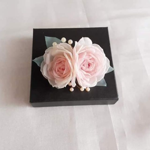 Hộp đựng hoa cài áo
