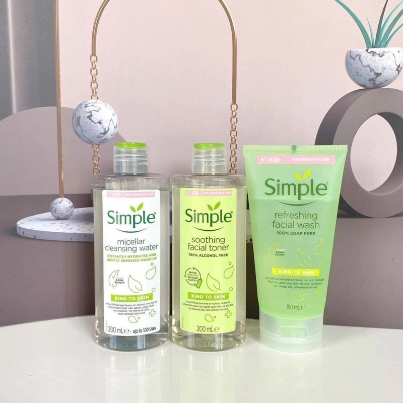 BỘ 03 SIMPLE  Giúp Da Sạch Sâu Và Cấp Ẩm Cho Da SIMPLE Kind To Skin (TẨY TRANG 200ml, SRM 150ml, TONER 200ml)