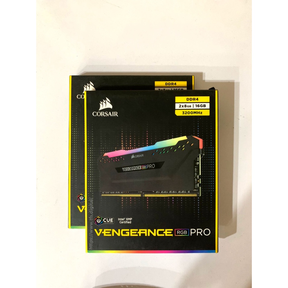 Ram Desktop Corsair Vengeance RGB 16GB  DDR4 3200MHz