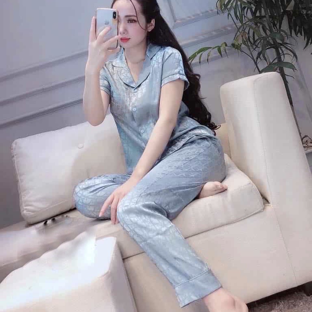 Đồ Bộ Nữ Pijama Bộ Lụa Ngủ Áo Cộc Quần Đùi Mặc Nhà Dễ Thương Chất Liệu Gấm Tơ JUSOKA