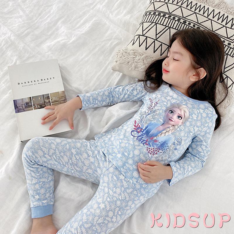 Bộ đồ ngủ 2 món gồm áo tay dài cổ tròn in họa tiết hoạt hình + quần dài cho bé gái