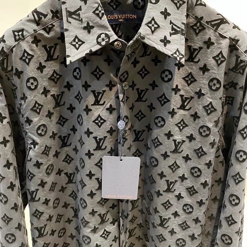 Áo sơ mi nam họa tiết chữ nhỏ thương hiệu Louis Vuitton LV cao cấp
