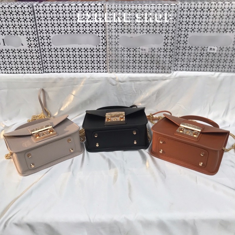Túi xách nữ Phơ La có quai xách và dây đeo chéo tháo dời sz 18 khoá bấm