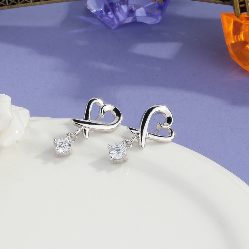 Đôi Bông Tai Dáng Rơi Họa Tiết Trái Tim Đính Đá Thời Trang Cho Nữ