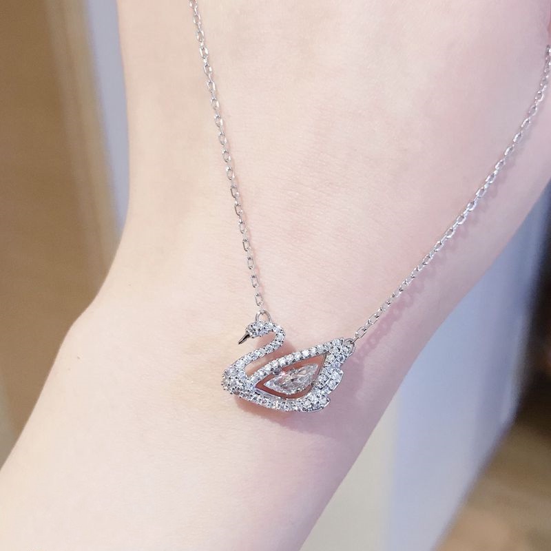 Vòng cổ Mặt Thiên Nga Đính Pha Lê