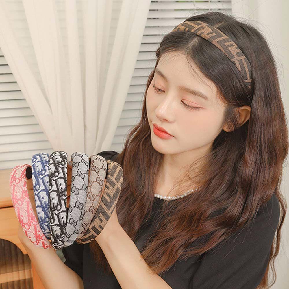 ANEMONE Băng Đô Cài Tóc Đính Chữ Cái Màu Hồng Sang Trọng